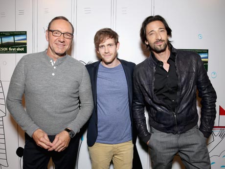 ����� ������ � Trigger Street Productions � ���� � ��������